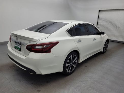 Used 2017 Nissan Altima 2.5 SR image 10