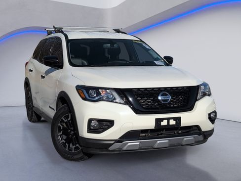 Used 2020 Nissan Pathfinder SV w/ Rock Creek Edition image 2