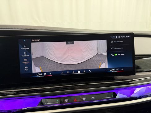 Used 2025 BMW 740i xDrive image 57