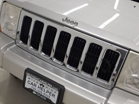 Used 2006 Jeep Commander Limited w/ Trailer Tow Group IV AWD/4WD image 44