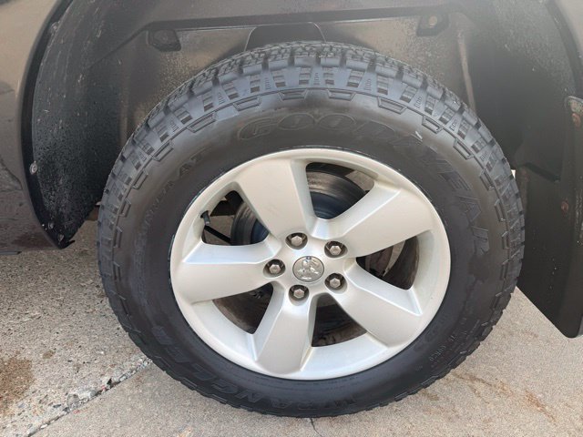 Used 2018 RAM 1500 Classic SLT w/ SLT Plus D←cor Group AWD/4WD image 11