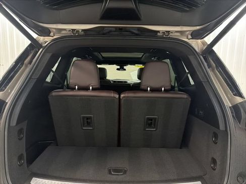 Used 2023 Cadillac XT6 Premium Luxury FWD image 31