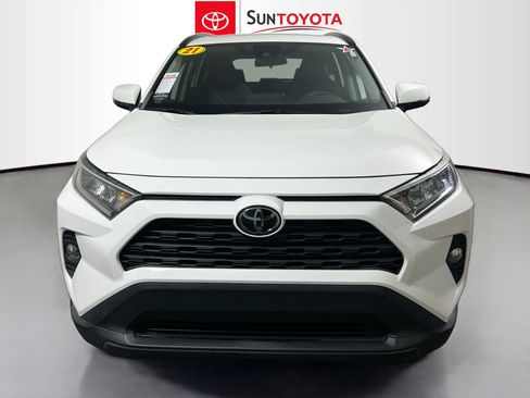 Used 2021 Toyota RAV4 XLE w/ Convenience Package FWD image 10