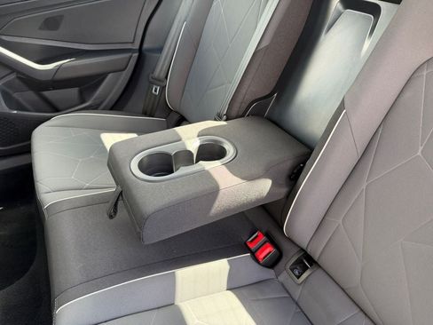 Used 2025 Volkswagen Jetta Sport FWD image 33