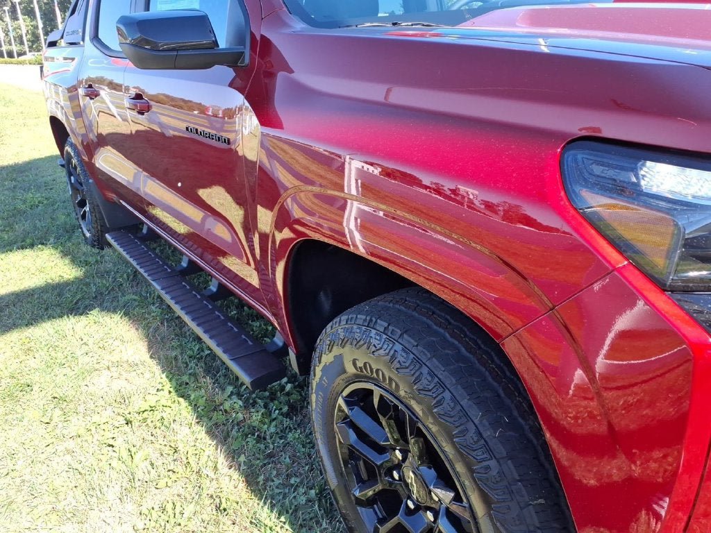 New 2026 Chevrolet Colorado Z71 w/ Midnight Edition AWD/4WD image 18