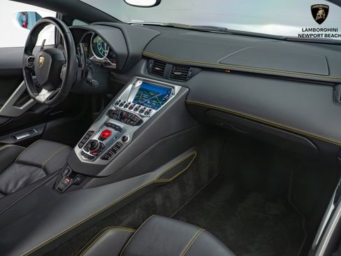 Used 2014 Lamborghini Aventador LP 700-4 image 25