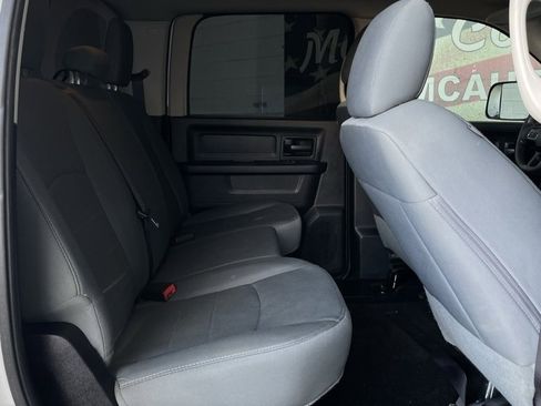 Used 2016 RAM 2500 Tradesman w/ Chrome Appearance Group image 15