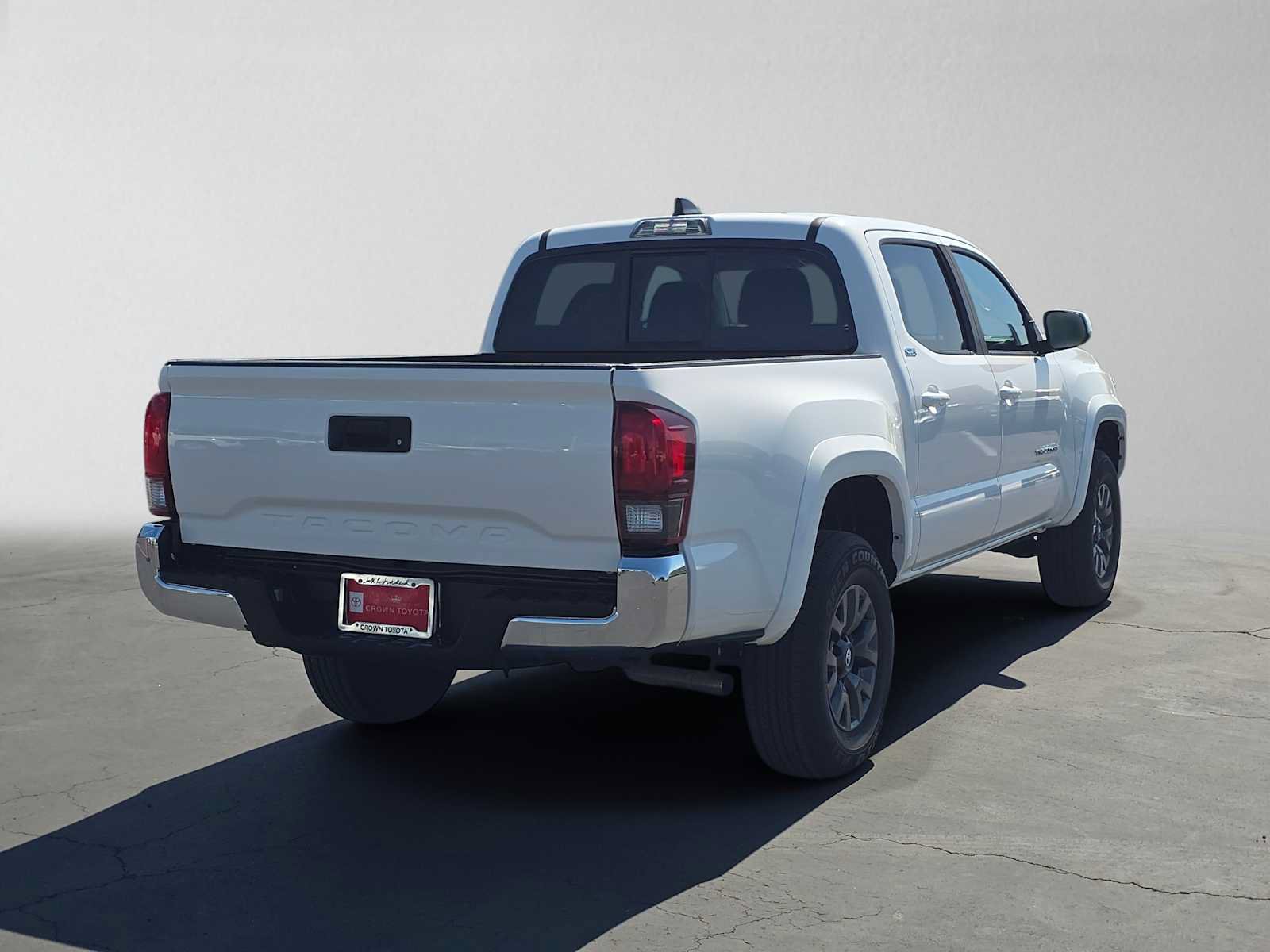 Certified 2022 Toyota Tacoma SR5 w/ SR5 Appearance Package (SM) RWD image 3