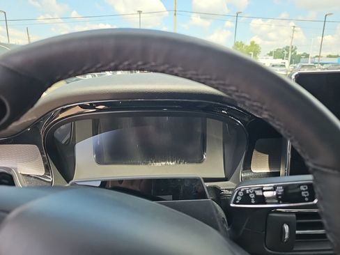 Used 2023 Lincoln Corsair Reserve w/ Equipment Group 202A AWD/4WD image 9