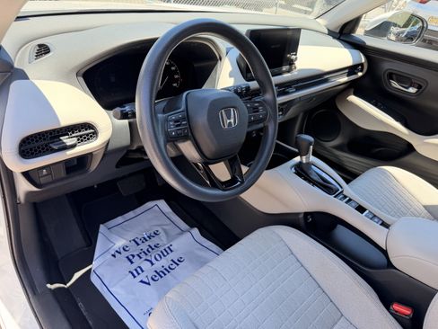 Used 2023 Honda HR-V LX image 13