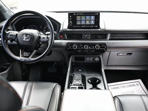 Used 2024 Honda Pilot TrailSport image 27