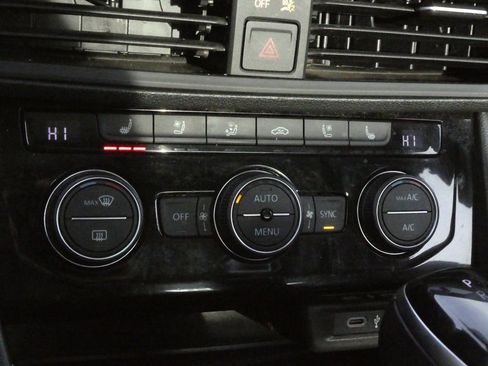 Used 2024 Volkswagen Jetta SEL image 18