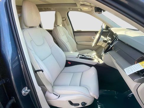 New 2026 Volvo XC90 T8 Ultra w/ Protection Package AWD/4WD image 31