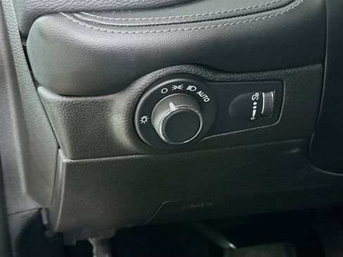 Used 2024 Dodge Durango SXT image 17