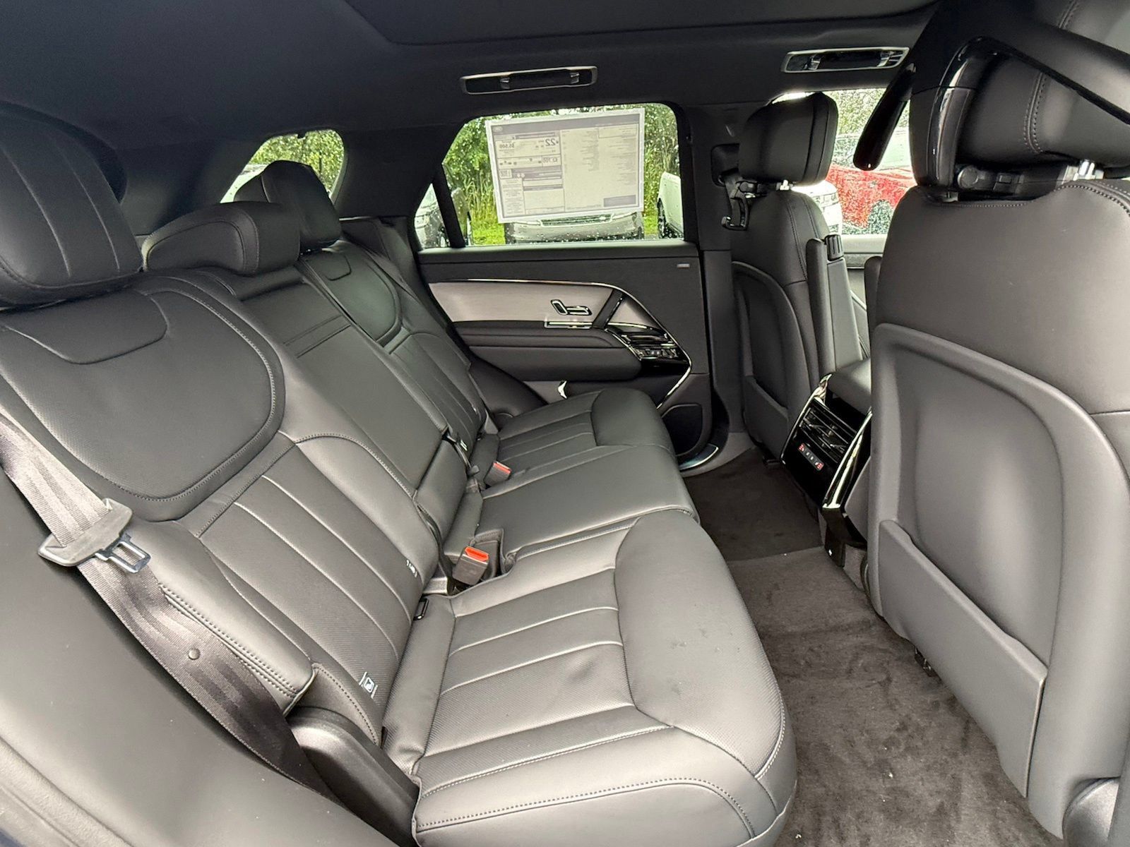 New 2027 Land Rover Range Rover Sport Dynamic SE AWD/4WD image 17