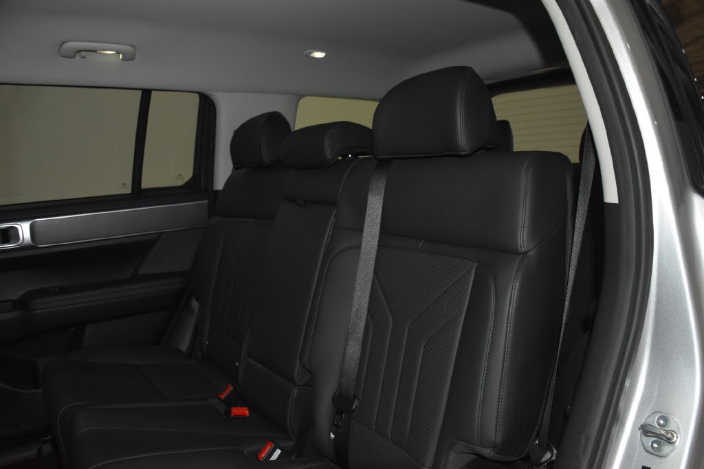 Used 2025 Hyundai Santa Fe SEL AWD/4WD image 29