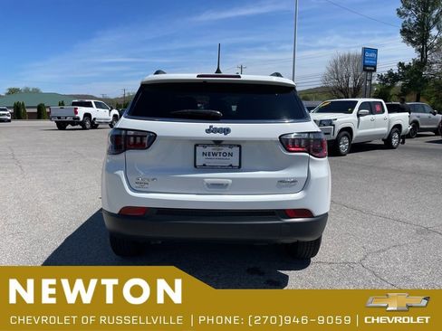 Used 2025 Jeep Compass Latitude AWD/4WD image 47