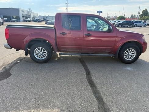 Used 2014 Nissan Frontier SV w/ SV Value Truck Package AWD/4WD image 11