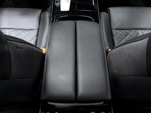 Used 2023 Audi S8 image 31