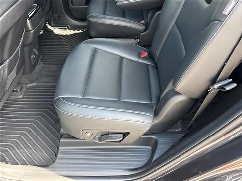 Used 2025 Kia Telluride S FWD image 12