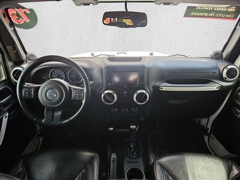 Used 2013 Jeep Wrangler Unlimited Sahara AWD/4WD image 17