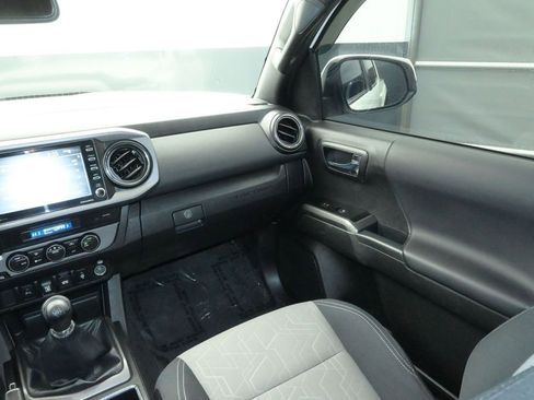 Used 2023 Toyota Tacoma TRD Off-Road w/ Technology Package AWD/4WD image 26
