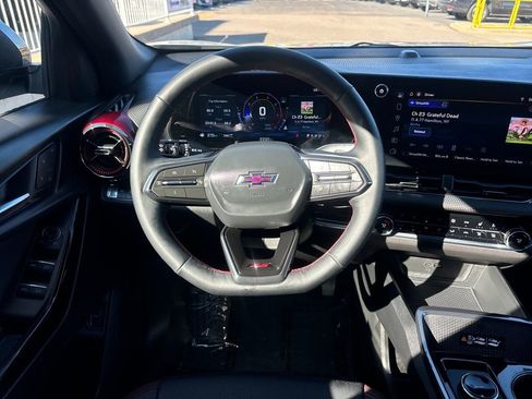 Used 2025 Chevrolet Equinox RS w/ Safety and Technology Package image 13