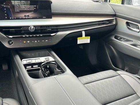 New 2026 Nissan Murano Platinum w/ Cargo Package AWD/4WD image 24