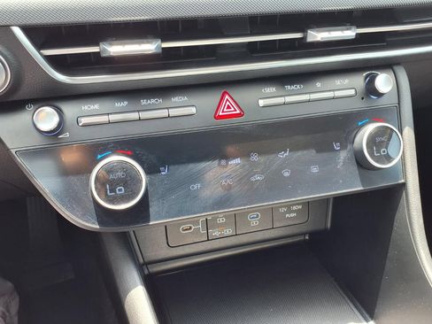 Used 2025 Hyundai Sonata SEL FWD image 12