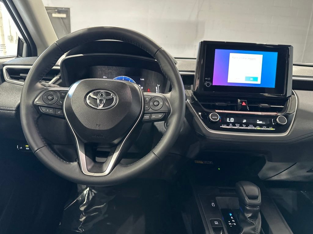 Certified 2026 Toyota Corolla Cross LE AWD/4WD image 8