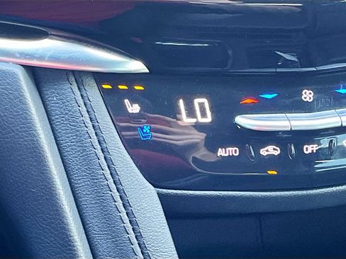Used 2024 Cadillac XT6 Sport w/ Technology Package AWD/4WD image 21