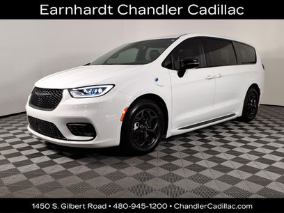 Used 2024 Chrysler Pacifica Limited