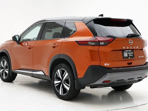 Used 2023 Nissan Rogue SL w/ SL Premium Package image 8