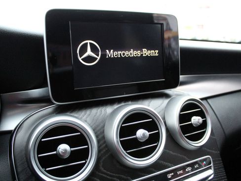 Used 2016 Mercedes-Benz C 300 Sedan image 10