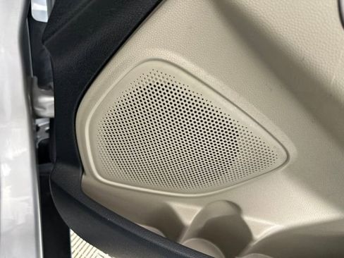 Used 2019 Ford EcoSport SE w/ SE Convenience Package image 28