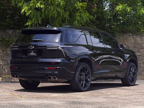 Used 2024 Chevrolet Traverse RS AWD/4WD image 6