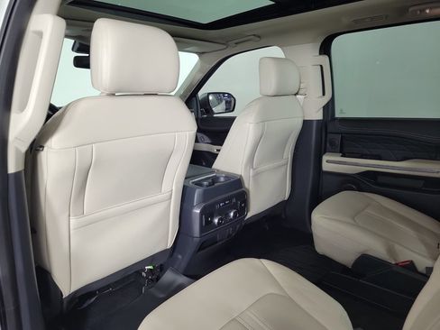 Used 2023 Ford Expedition Max Platinum RWD image 13