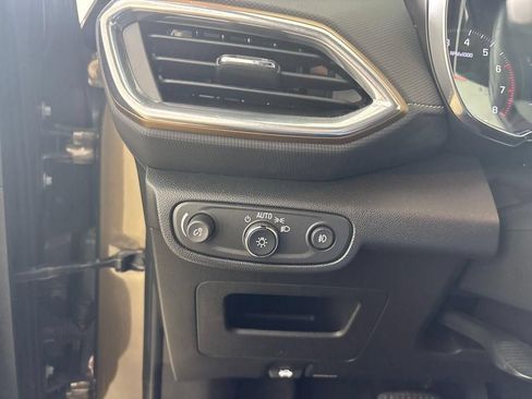 Used 2021 Chevrolet TrailBlazer ACTIV w/ Convenience Package FWD image 36