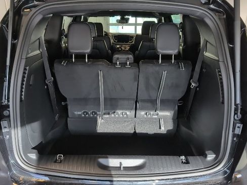 New 2026 Chrysler Pacifica Select image 33