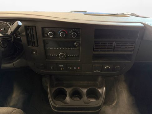 Used 2020 Chevrolet Express 3500 w/ Power Convenience Package RWD image 13