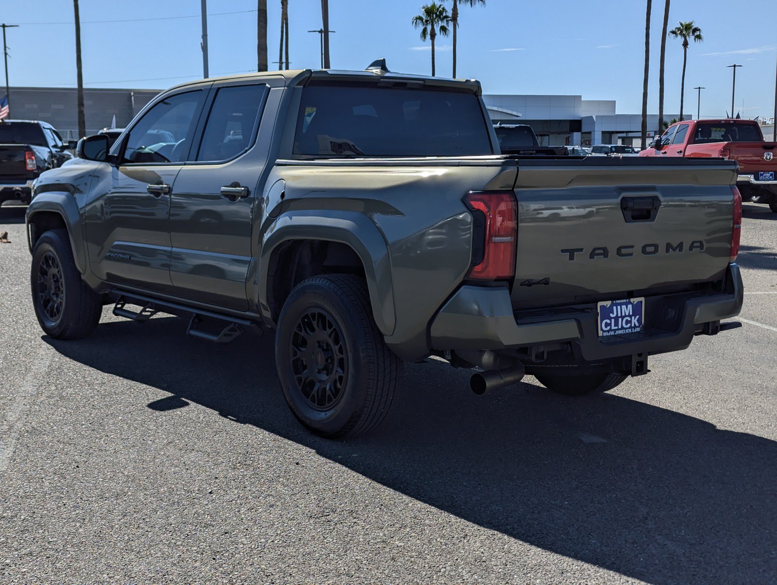 Used 2025 Toyota Tacoma TRD Sport AWD/4WD image 4