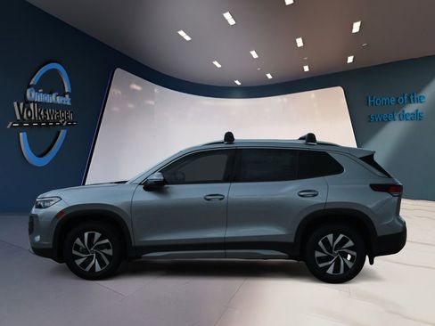 Certified 2025 Volkswagen Tiguan S image 7