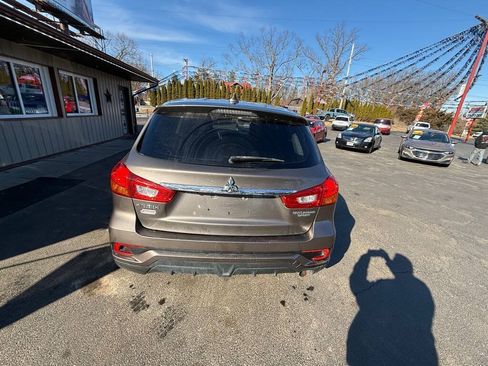 Used 2018 Mitsubishi Outlander Sport ES FWD image 6