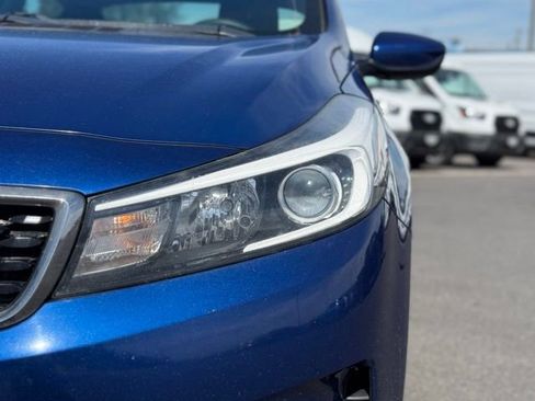 Used 2017 Kia Forte LX FWD image 7