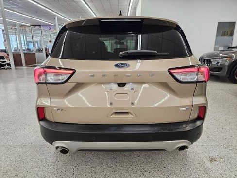 Used 2020 Ford Escape SEL image 5