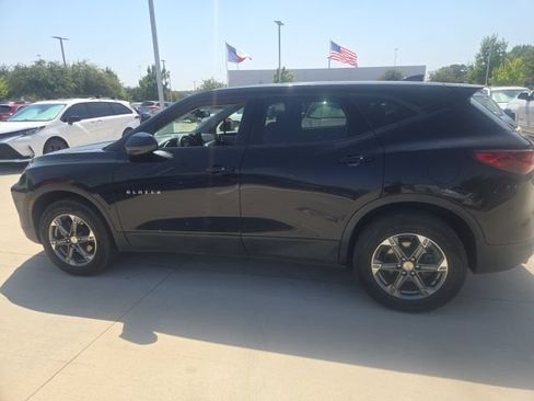 Used 2023 Chevrolet Blazer LT FWD image 5