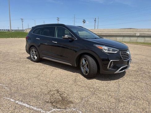 Used 2018 Hyundai Santa Fe Limited FWD image 2