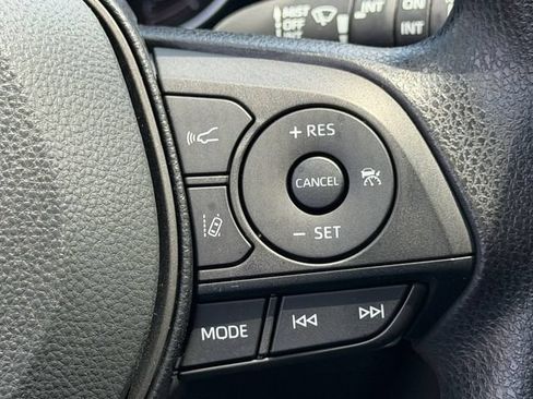 Used 2024 Toyota RAV4 XLE w/ Convenience Package FWD image 25
