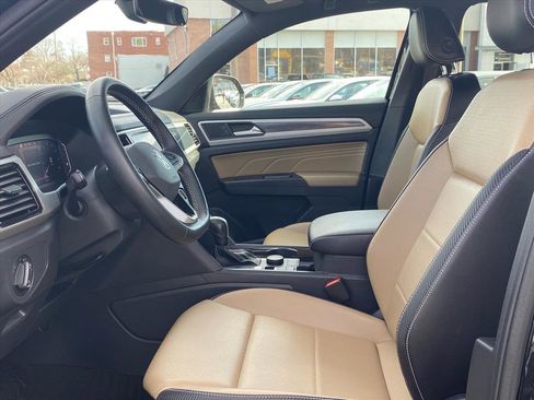 Certified 2021 Volkswagen Atlas Cross Sport SEL image 12