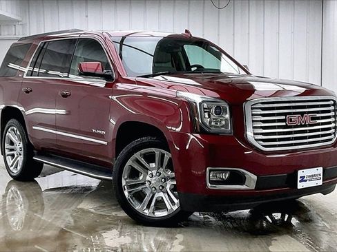 Used 2017 GMC Yukon SLT w/ Premium Edition image 1